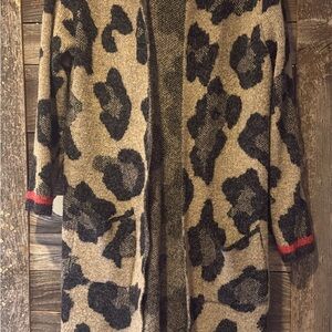Joseph A Stylish Leopard Print Duster